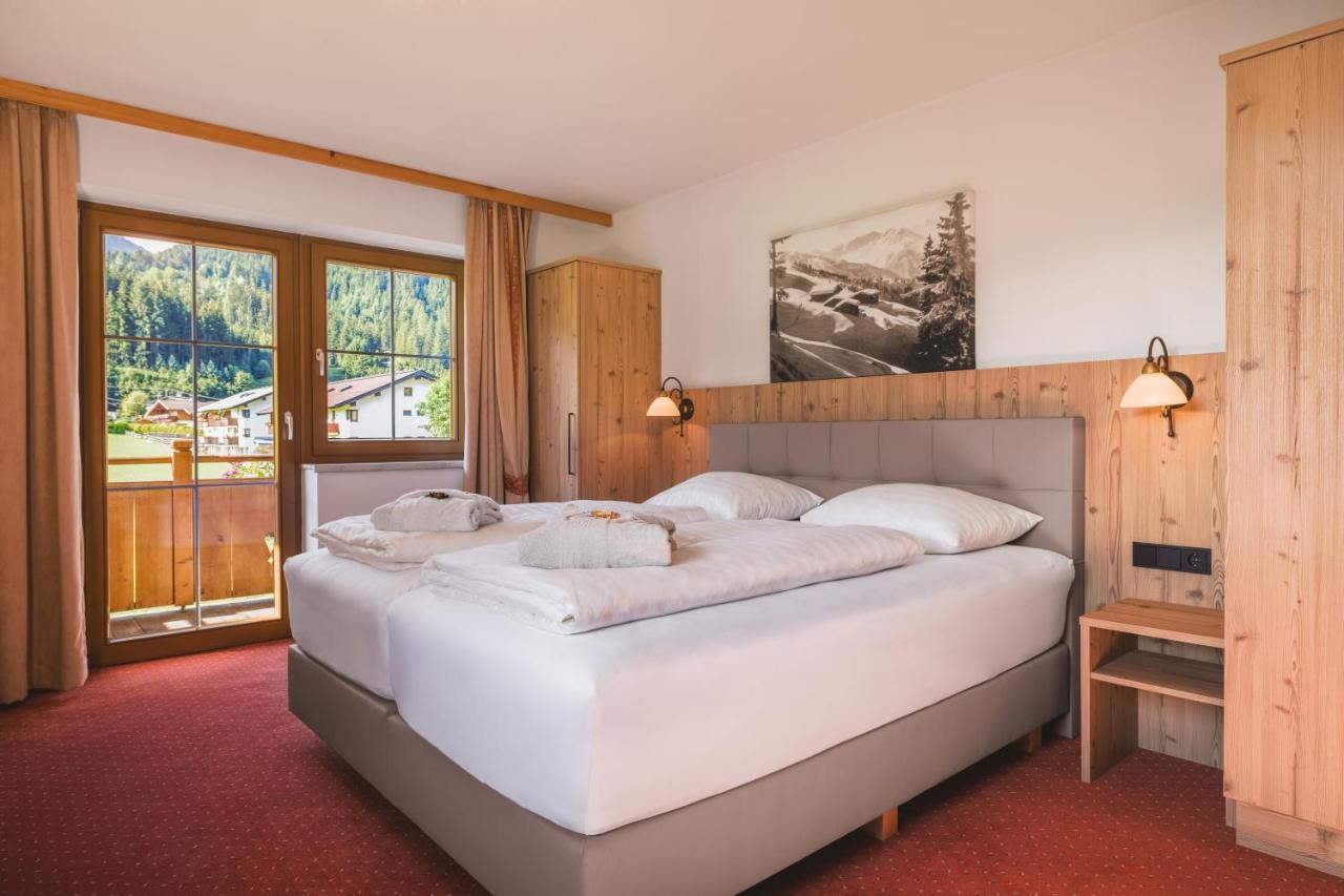 Loipenstubn Hotel Brixen im Thale Bagian luar foto