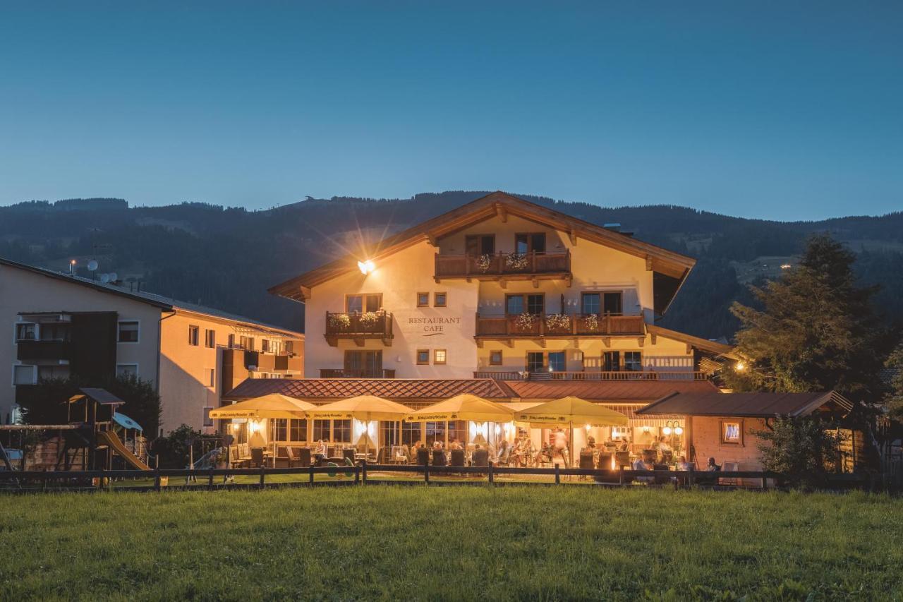 Loipenstubn Hotel Brixen im Thale Bagian luar foto