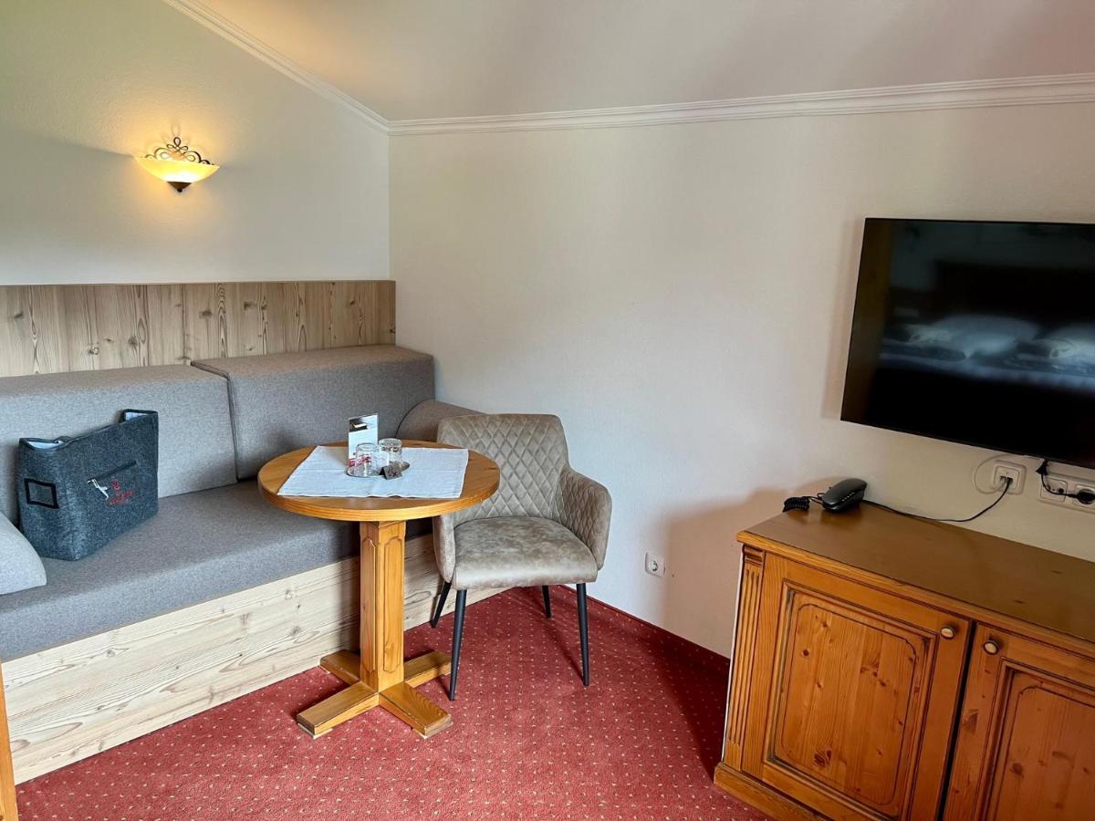 Loipenstubn Hotel Brixen im Thale Bagian luar foto